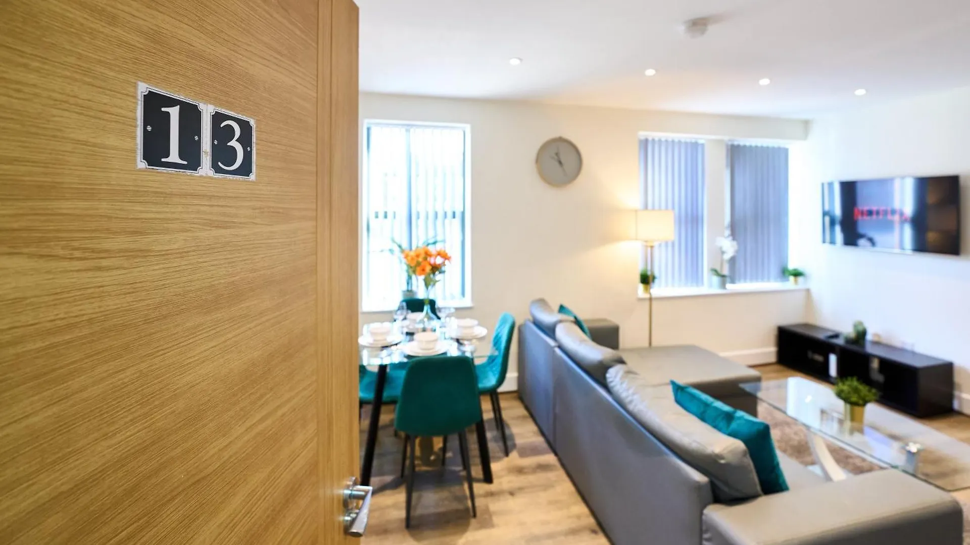Pluxa Jazzy Spacious Apartment Morley